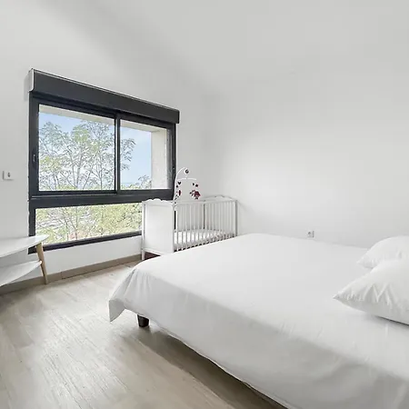 Maison Familiale Avec Terrasse Et Vue ヴィラ アジャン