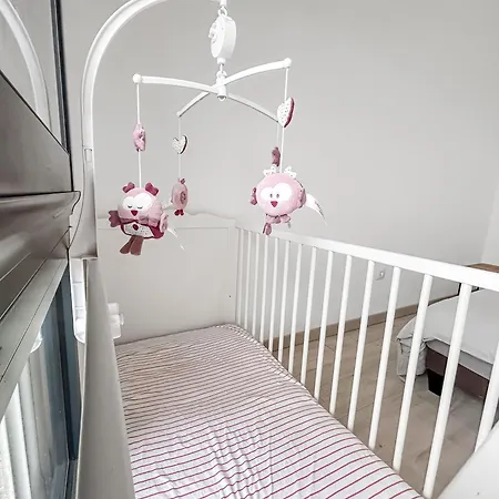 Maison Familiale Avec Terrasse Et Vue アジャン