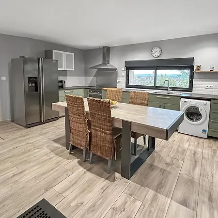 Maison Familiale Avec Terrasse Et Vue * アジャン