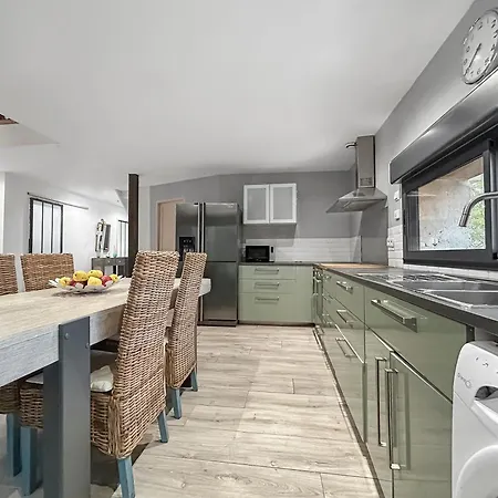 ヴィラ Maison Familiale Avec Terrasse Et Vue アジャン