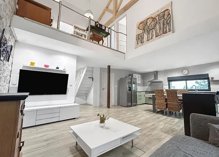 Maison Familiale Avec Terrasse Et Vue Villa *