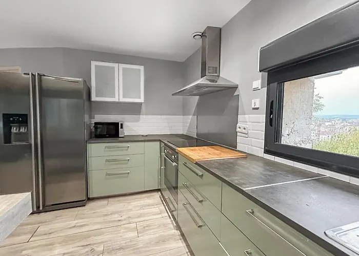 Maison Familiale Avec Terrasse Et Vue Villa *